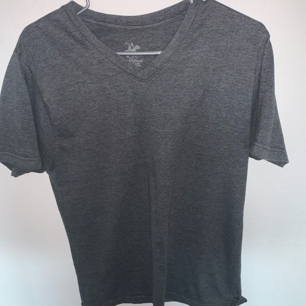 V neck - Picture 2 of 2